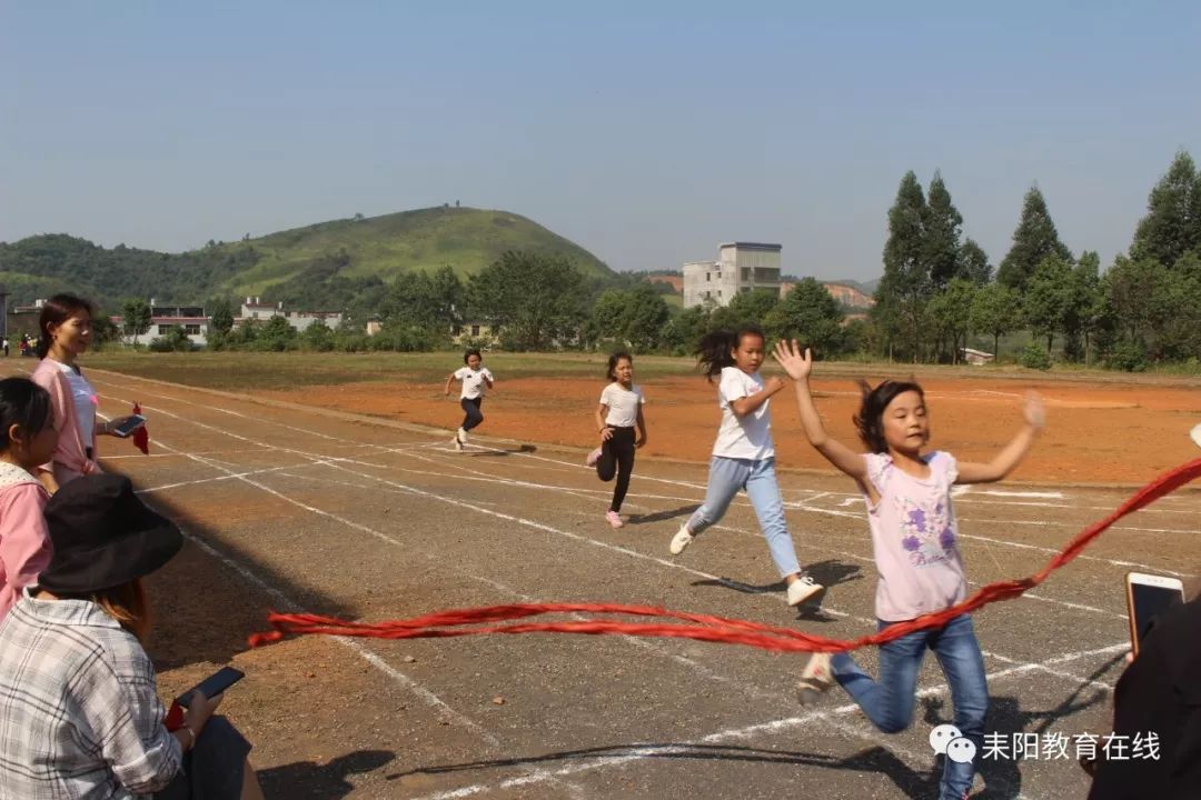 跳高规则解读视频_跳高的视频规范动作_跳高方法讲解视频频