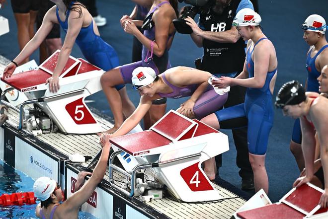 2021中国游泳队女子选手_游泳队冠军女中国选手_中国游泳女队游泳冠军