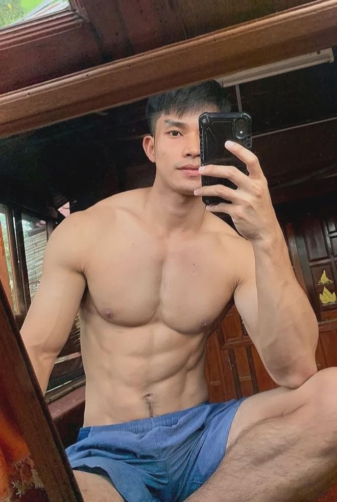 举重教练组_举重冠军和健身房教练_房栋教练