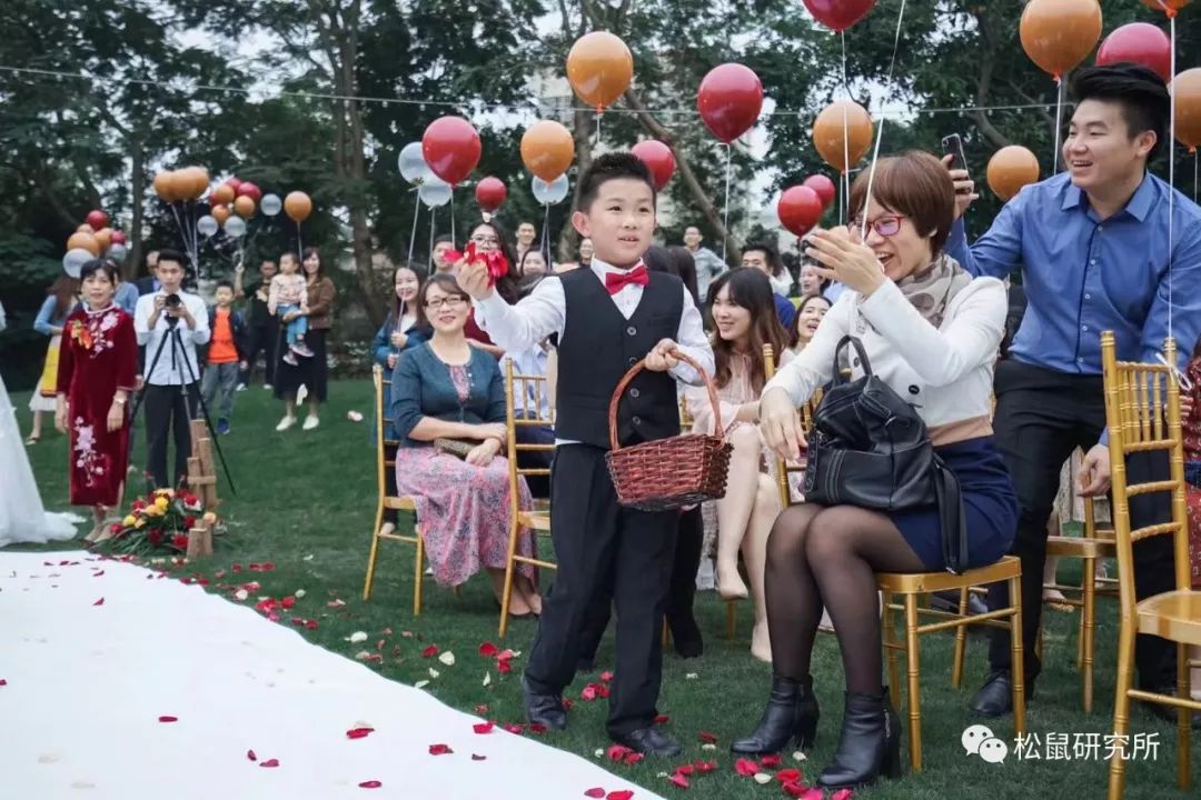 结婚时司仪问的俗气问题_结婚司仪俗气问问题时怎么问_结婚司仪套路问话