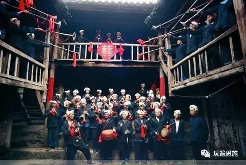 山里人婚礼习俗_大山里的婚礼视频_山区婚礼风俗