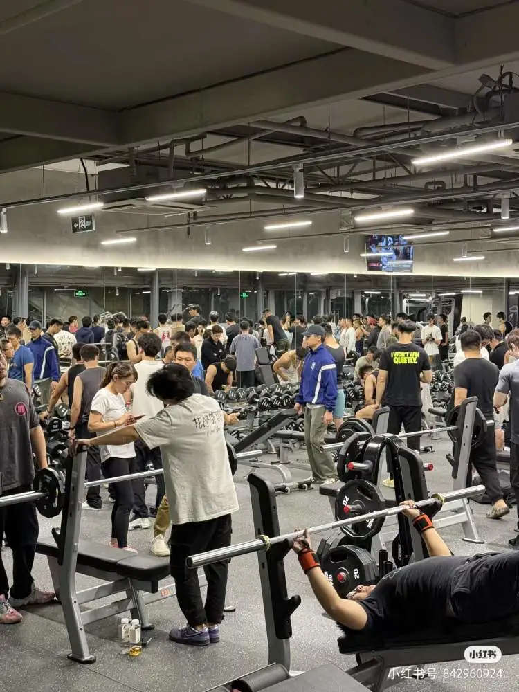 魔联健身杭州下沙店单日4066人次入场，