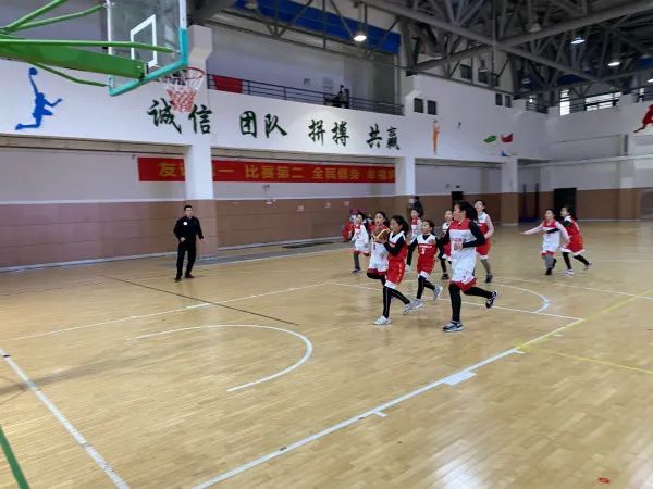 kpl春季赛西部冠军是哪只队_12年奥运篮球冠军是哪个队_桂园小学篮球赛冠军是谁