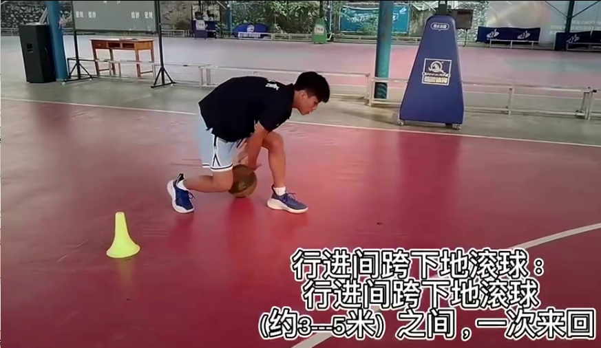 篮球八字绕球技巧_篮球八字绕球动作要领_绕八字篮球战术