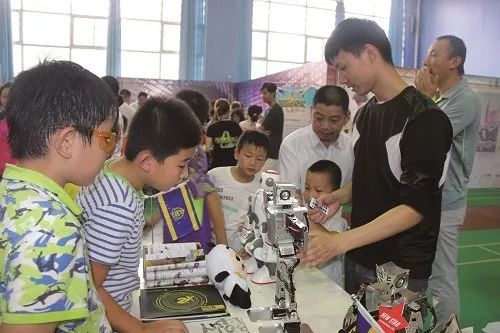 全县小学生篮球比赛_南山区小学篮球赛比赛规则_2019年小学篮球比赛规则