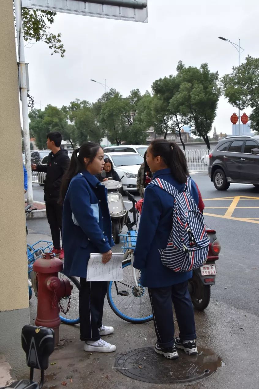 民族中学体操视频_英民中学学生体操_民立中学操场