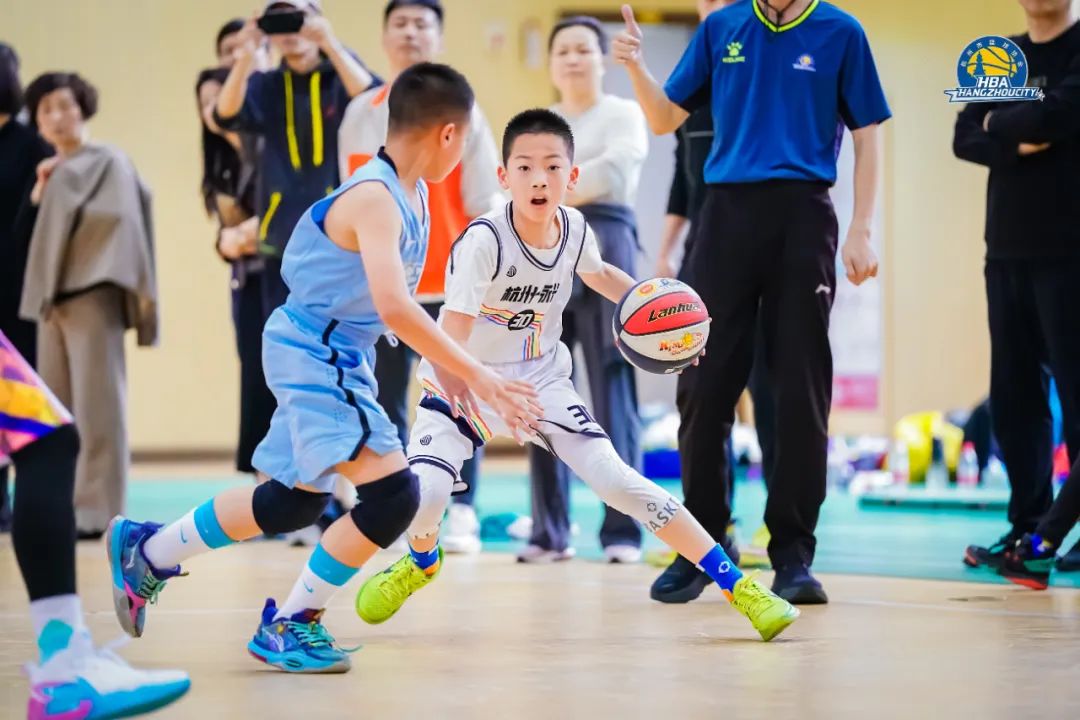 小学篮球竞赛规程_小学篮球比赛的规则_小学篮球规则教学视频