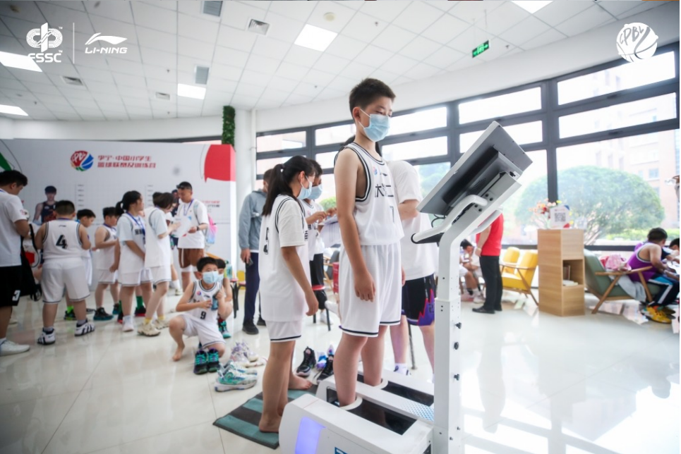 小学篮球规则教学视频_小学篮球比赛的规则_小学篮球竞赛规程