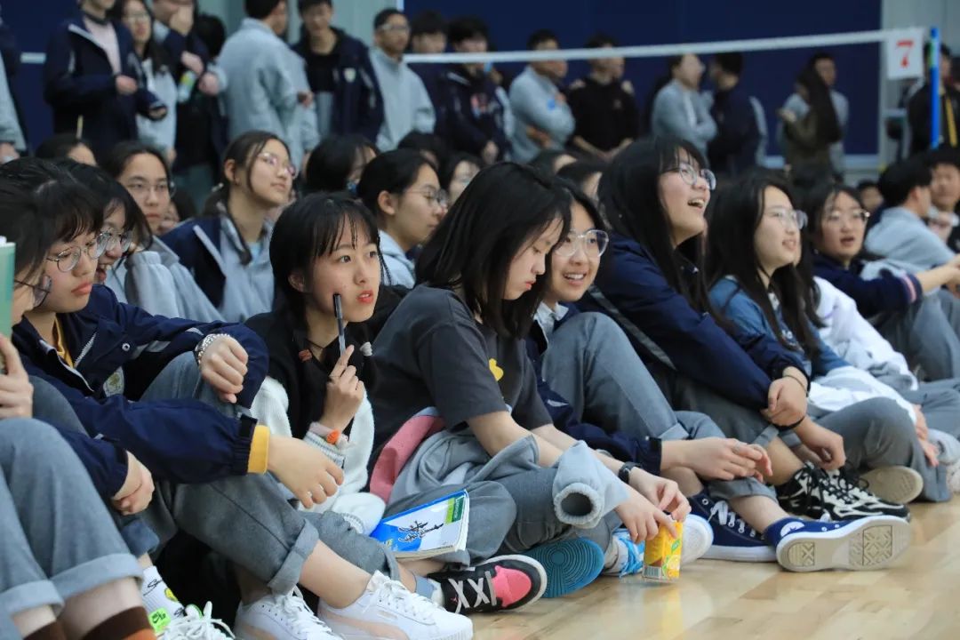 小学篮球比赛的规则_小学篮球规则教学视频_小学篮球竞赛规程