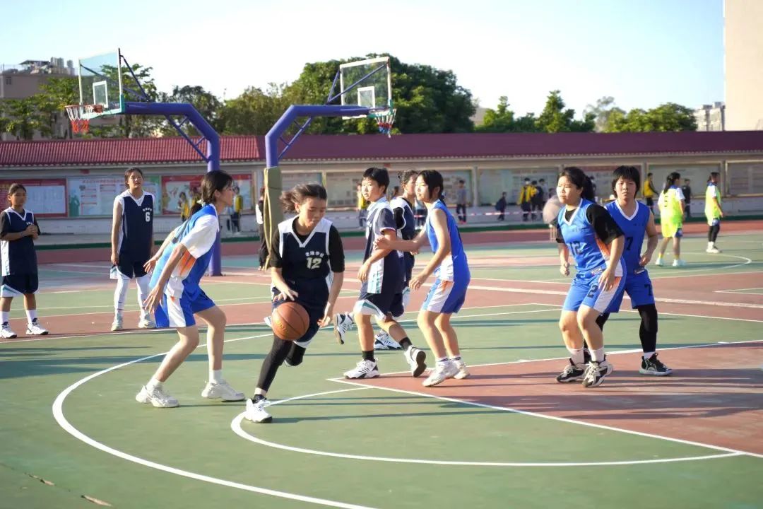 小学篮球竞赛规程_篮球规则小学生_小学篮球比赛的规则