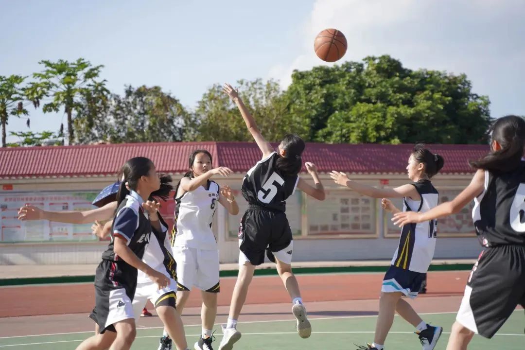 小学篮球竞赛规程_小学篮球比赛的规则_篮球规则小学生