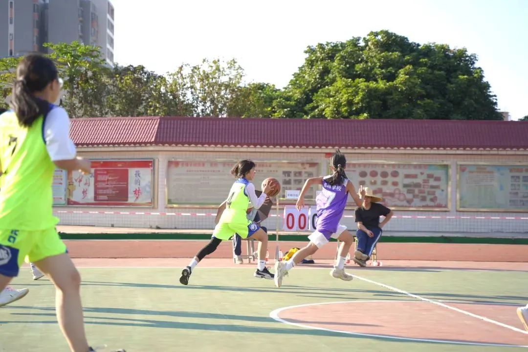 小学篮球竞赛规程_篮球规则小学生_小学篮球比赛的规则