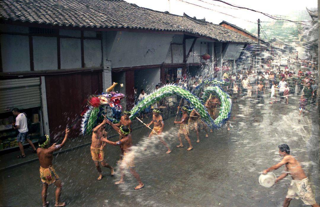 老板年代方式生活怎么形容_老板时代和老板区别_90年代的老板的生活方式