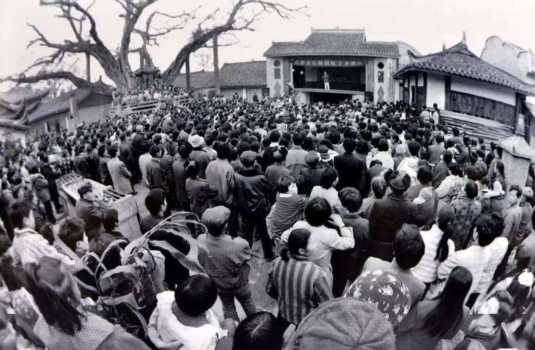 老板年代方式生活怎么形容_90年代的老板的生活方式_老板时代和老板区别