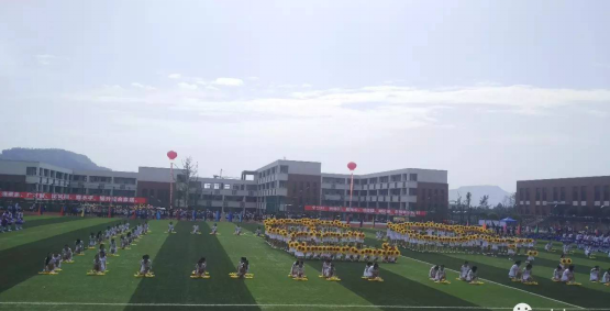 铁饼高中运动会_铁饼高中运动会_铁饼高中运动会