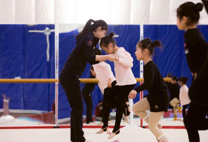 拉丁舞体操小学生_小学生拉丁操视频教程_小学生拉丁操音乐