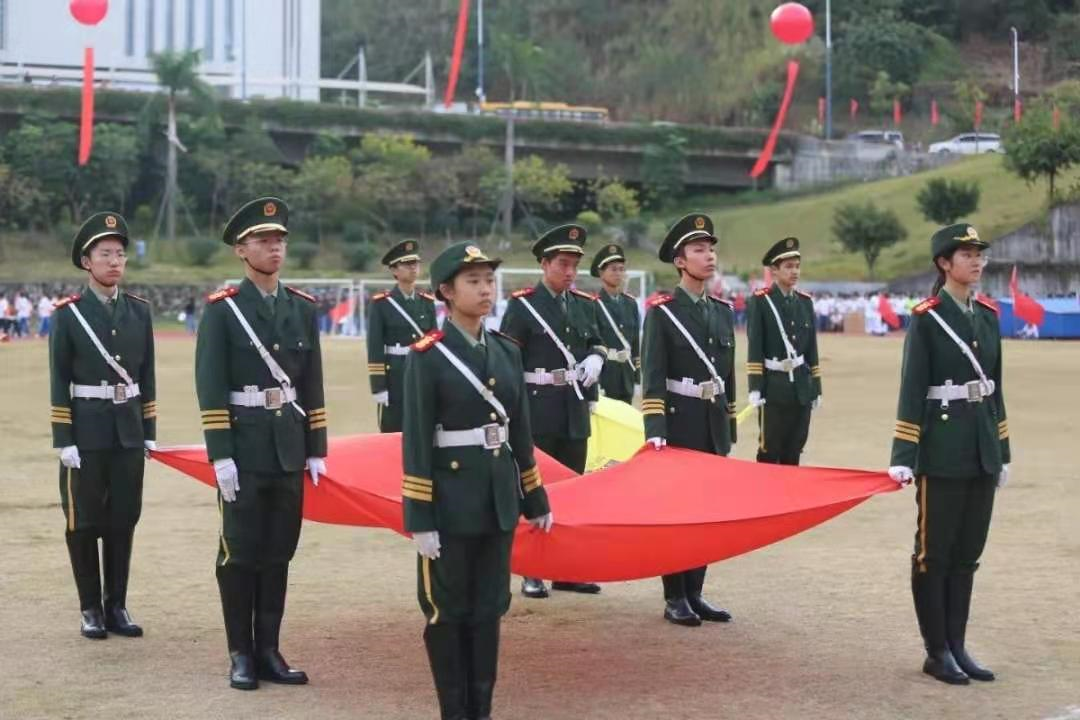 击剑冠军教练_学生老师击剑冠军_击剑冠军啥意思