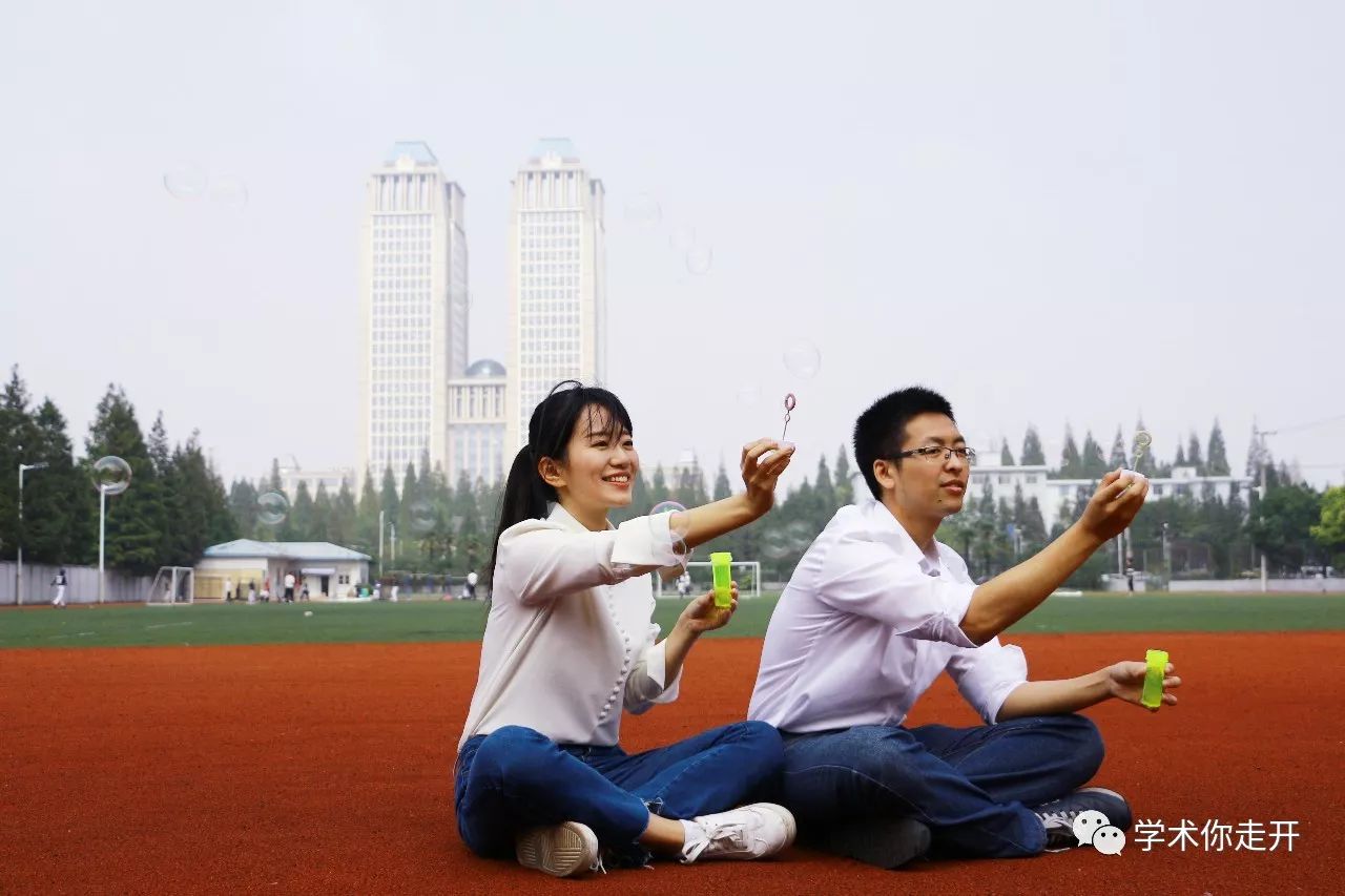 内景复古欢乐婚纱照图_婚纱复古照片_婚纱复古风格图片大全