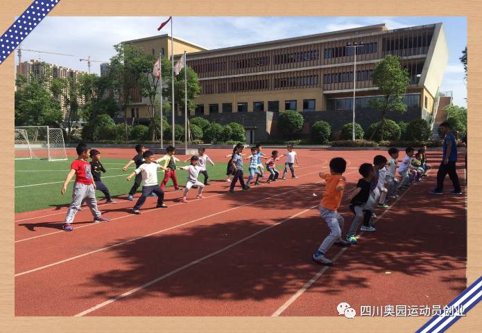 篮球反手怎么练_篮球反手技巧教学拉球动作要领_篮球技巧教学和反手拉球