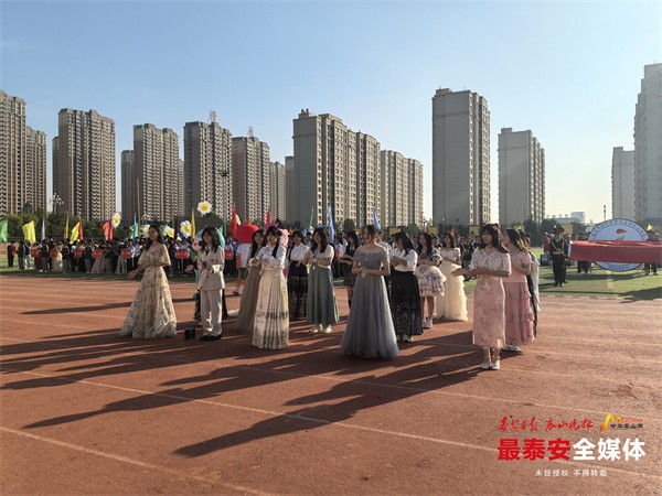 高中运动会方队入场词_高中运动会方队口号有气势_实验高中运动会方队