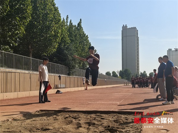 实验高中运动会方队_高中运动会方队口号有气势_高中运动会方队入场词