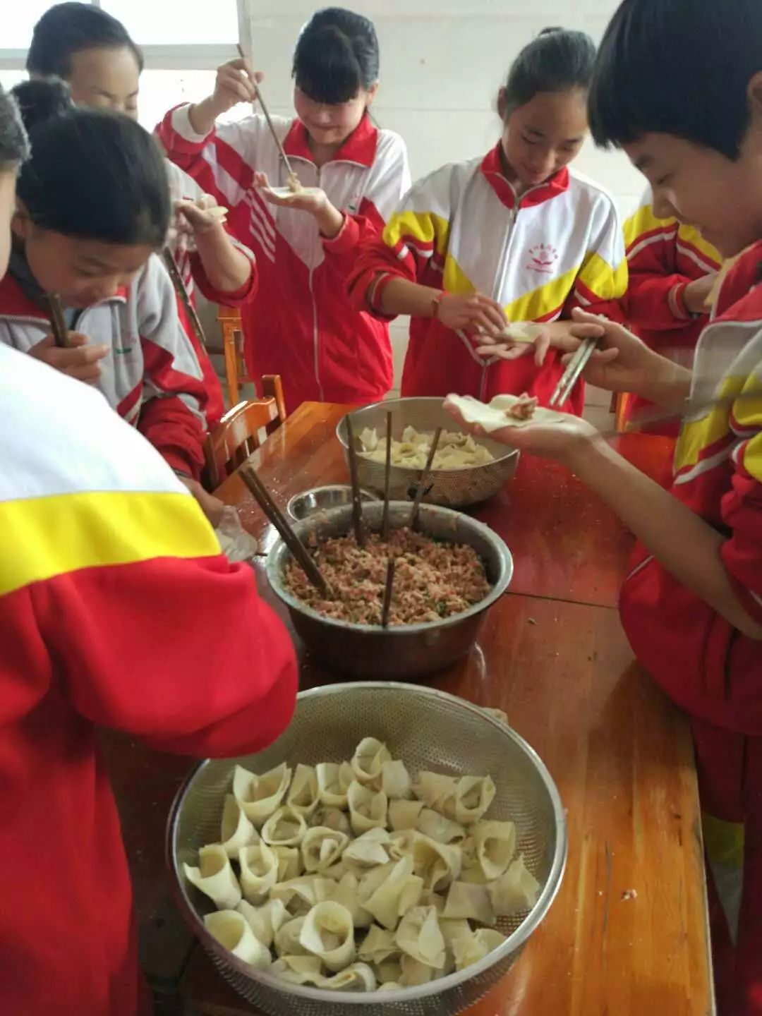 包饺子生活技能_饺子的创新包法_生活技能包饺子的作文