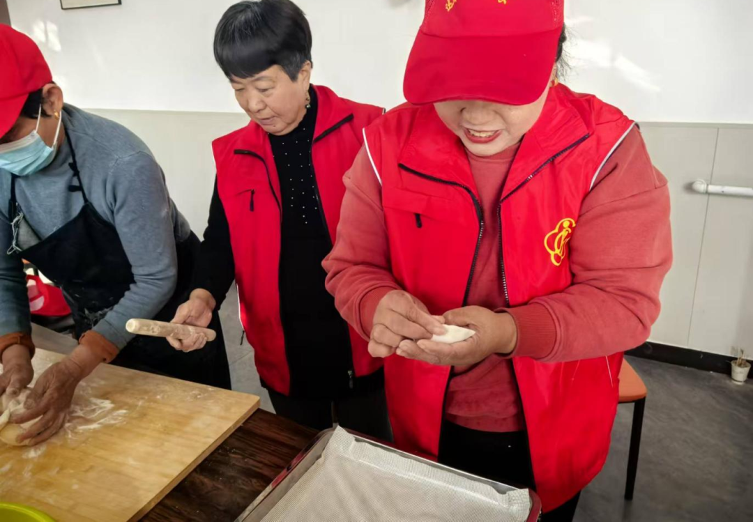 包饺子生活技能_饺子的奇特包法_生活技能包饺子的作文