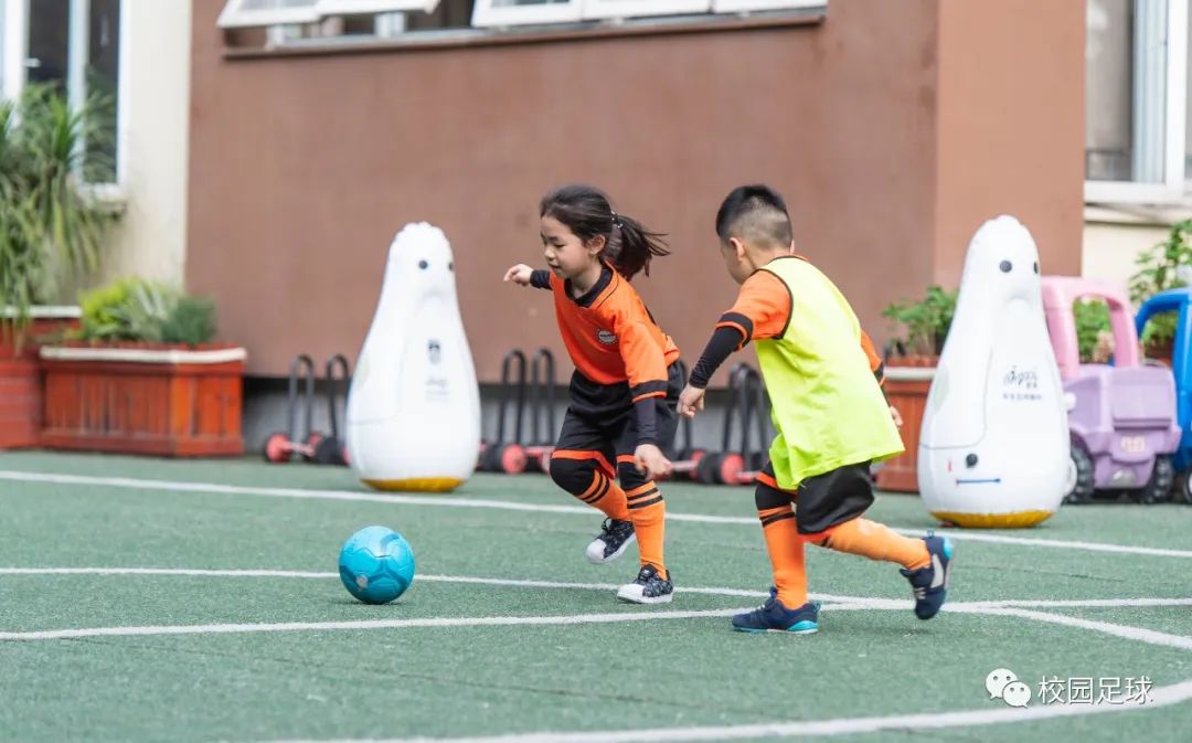 足球规则图片小学生简笔画_足球规则小学生图片_足球规矩图