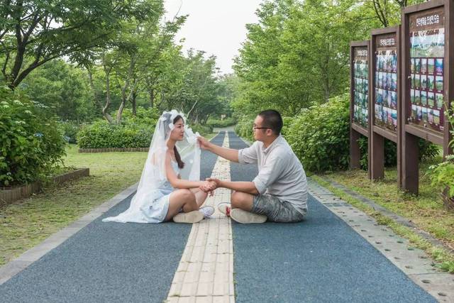 内蒙古拍婚纱_内蒙草原拍婚纱照季节_内蒙拍婚纱去哪里拍好