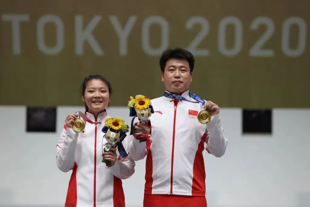 东京奥运会击剑金牌视频_东京奥运会花样击剑冠军_东京奥运会花剑决赛视频