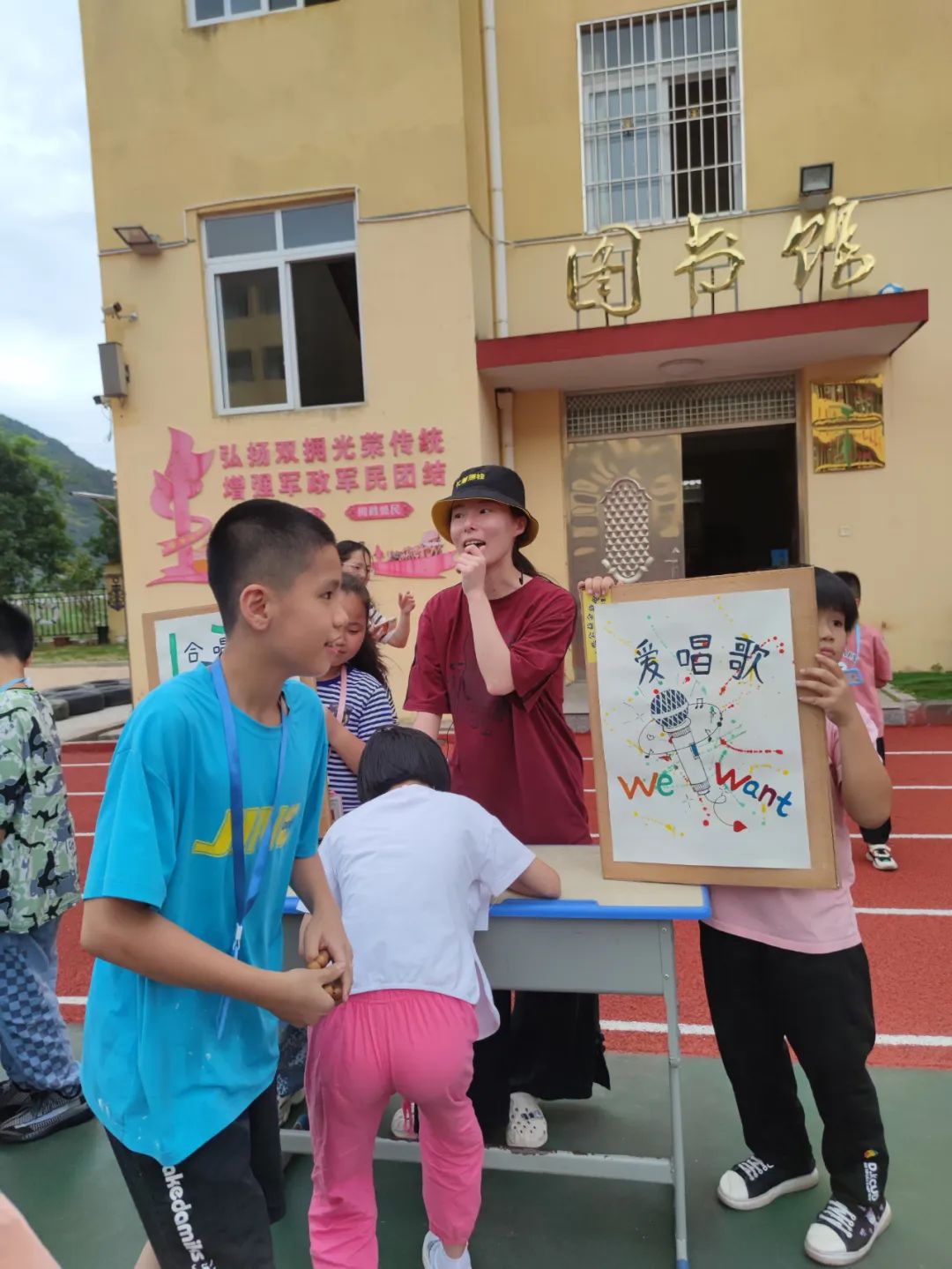 小学篮球队战术_小学篮球教程_团战篮球技巧教学小学生