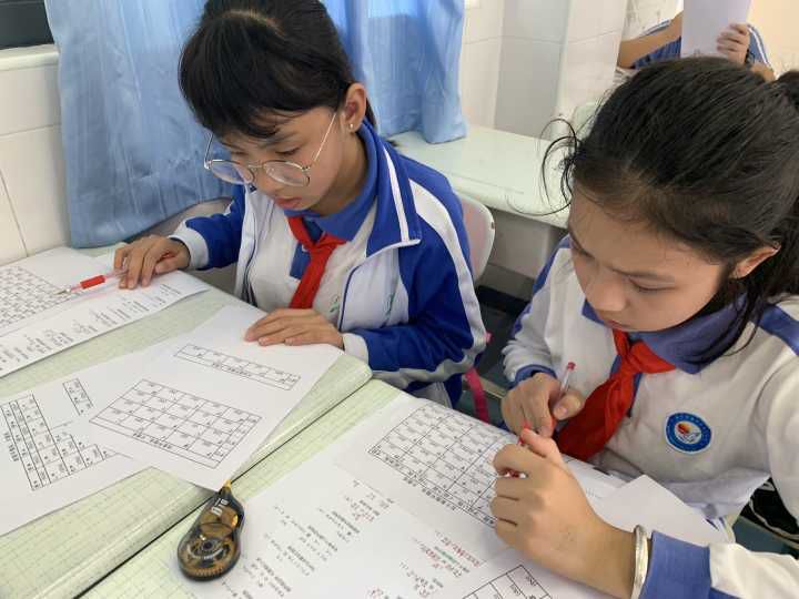 小学篮球怎么教_团战篮球技巧教学小学生_小学篮球战术训练视频