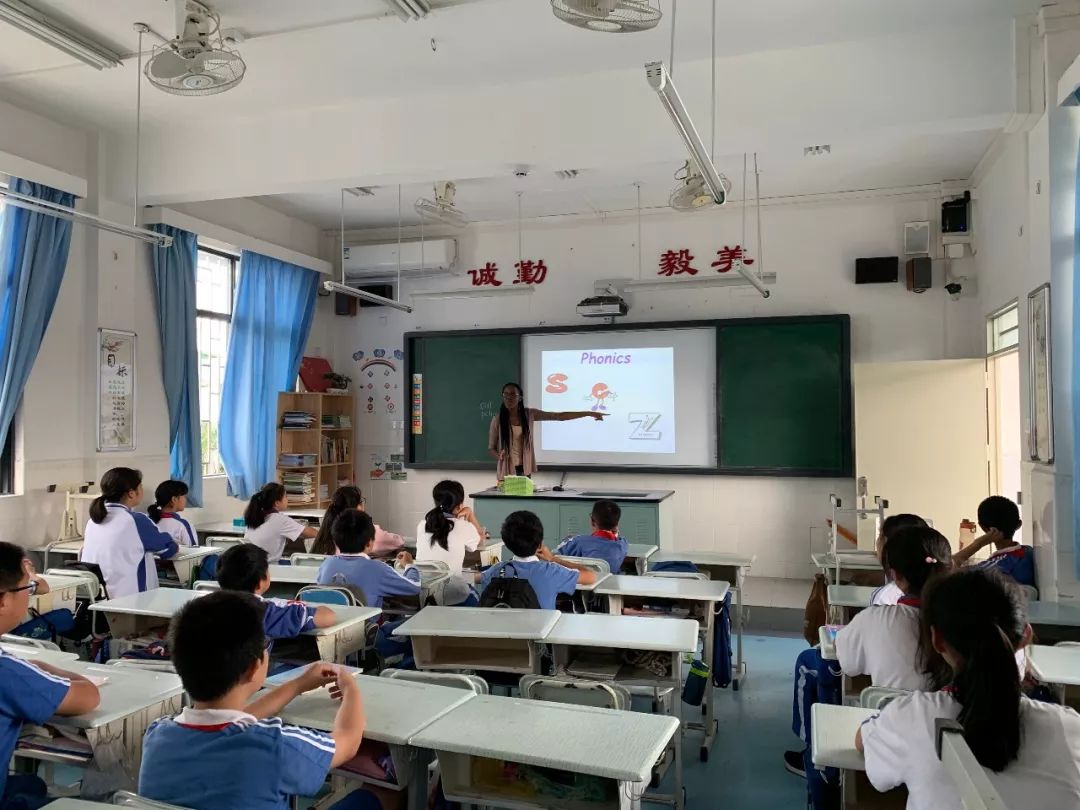 小学篮球战术训练视频_小学篮球怎么教_团战篮球技巧教学小学生