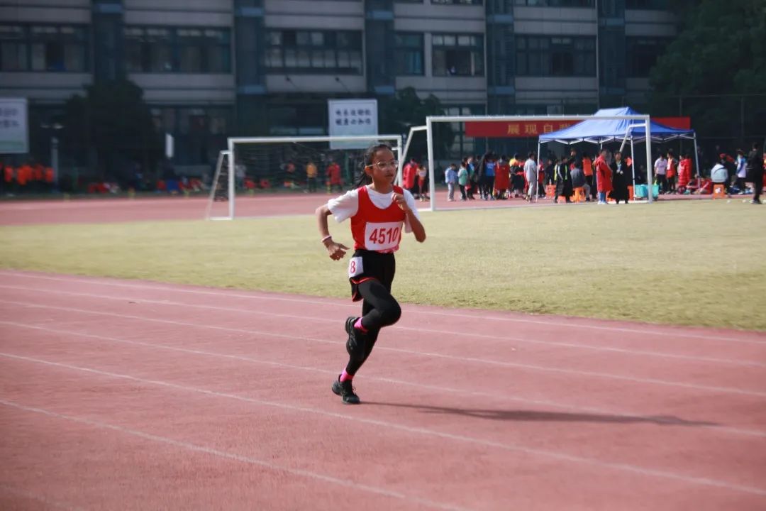 跳高女子全国纪录_2021年女子跳高冠军_上城区女子跳高冠军是谁