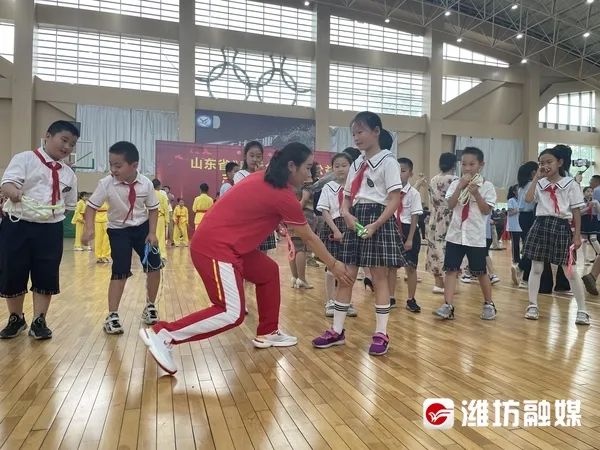 全国青少年击剑锦标赛2020_青少年省运会击剑冠军_青少年运动员冠军